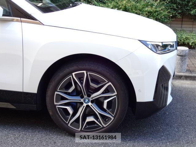 Bmw IX 2022-03 389668-8