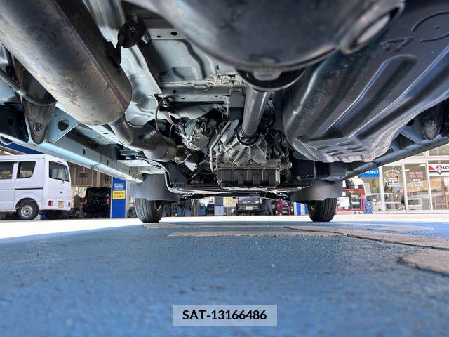 Daihatsu HIJET VAN 2014-07 361338-24