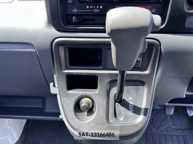 Daihatsu HIJET VAN 2014-07 361338-14