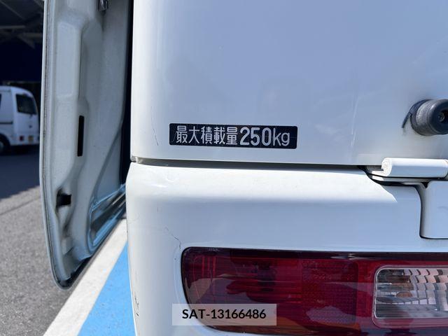 Daihatsu HIJET VAN 2014-07 361338-28