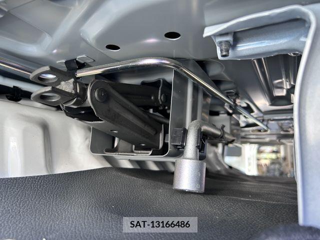 Daihatsu HIJET VAN 2014-07 361338-26