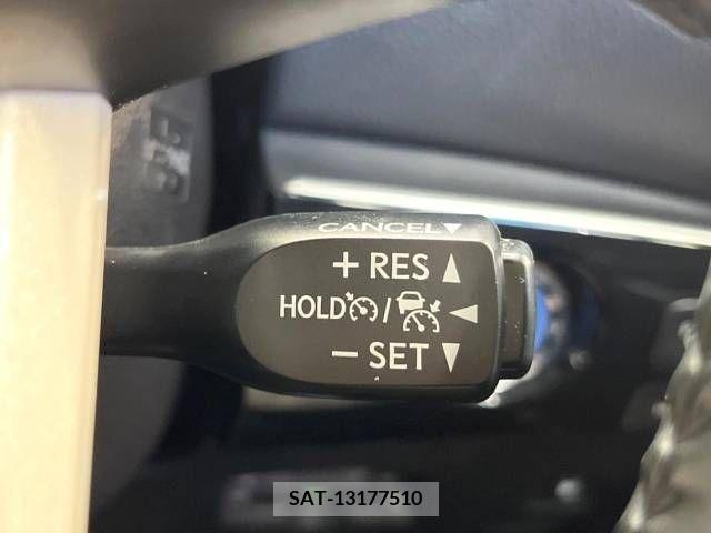 Toyota PRIUS 2017-11 366448-7