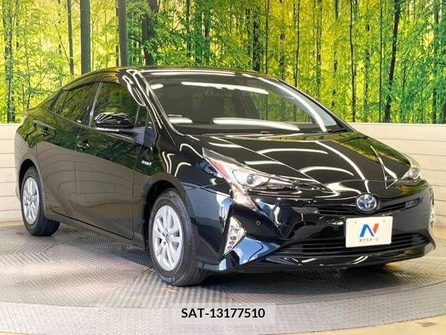 Toyota PRIUS 2017-11 366448-16