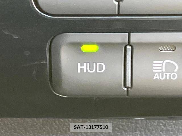 Toyota PRIUS 2017-11 366448-6