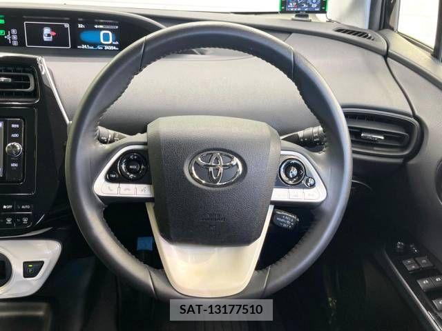 Toyota PRIUS 2017-11 366448-11