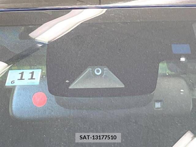 Toyota PRIUS 2017-11 366448-2