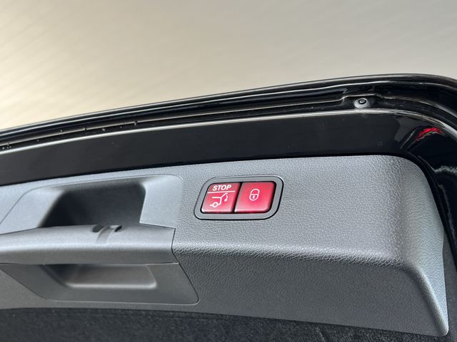 Mercedes Benz E-CLASS 2019-02 190805-18