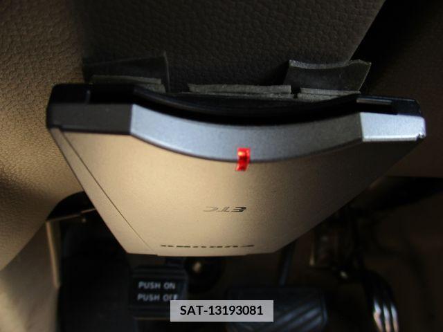 Suzuki EVERY WAGON 2010-12 377780-13