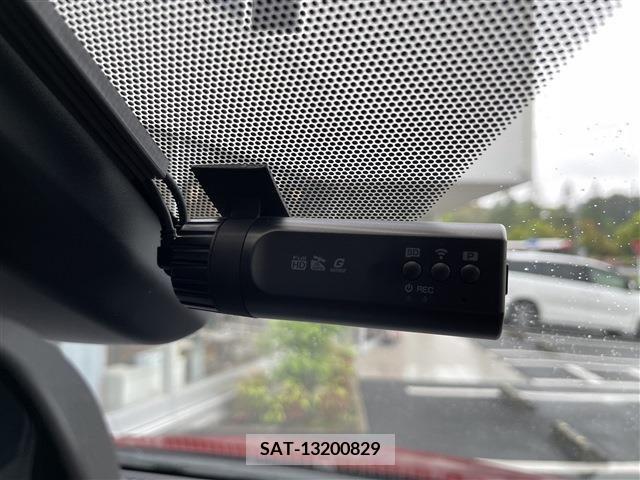 Toyota PRIUS PHV 2018-07 282566-5