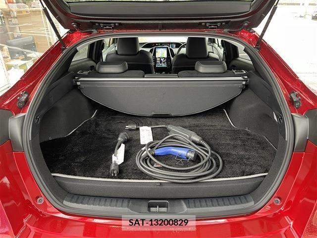 Toyota PRIUS PHV 2018-07 282566-18