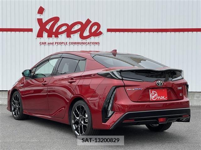 Toyota PRIUS PHV 2018-07 282566-1