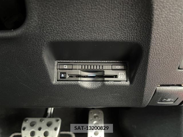 Toyota PRIUS PHV 2018-07 282566-15