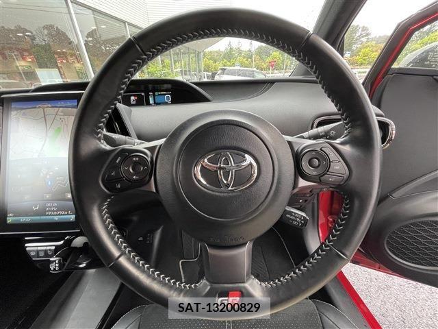 Toyota PRIUS PHV 2018-07 282566-12