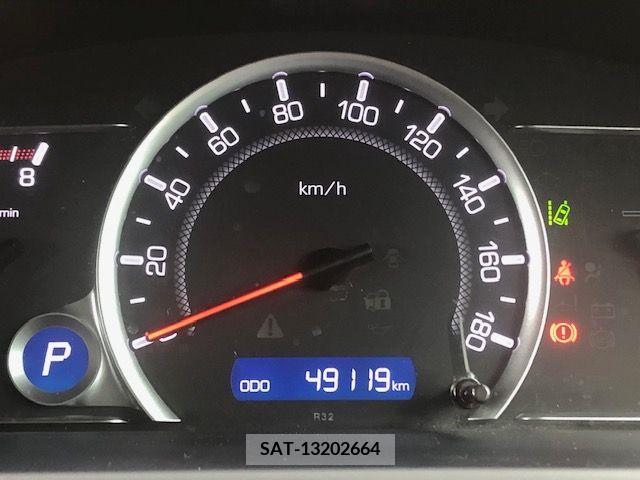 Toyota VOXY 2016-10 378463-7