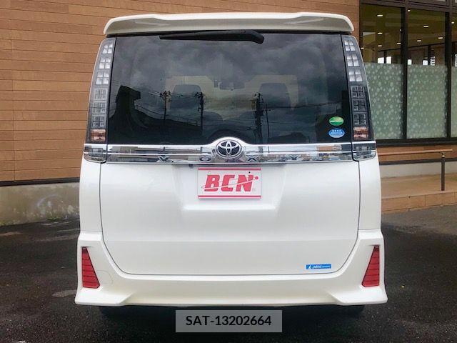 Toyota VOXY 2016-10 378463-23