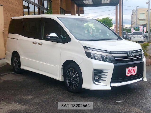 Toyota VOXY 2016-10 378463-6