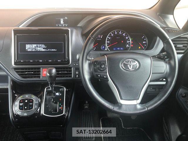 Toyota VOXY 2016-10 378463-1