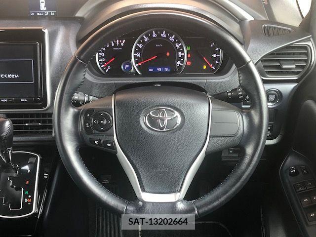 Toyota VOXY 2016-10 378463-13