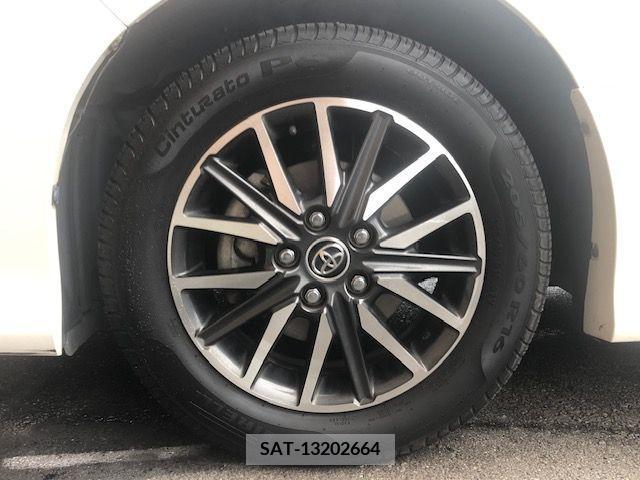 Toyota VOXY 2016-10 378463-26