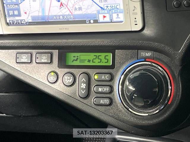 Toyota AQUA 2013-07 292138-4