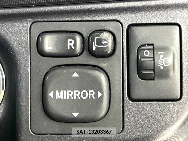 Toyota AQUA 2013-07 292138-7