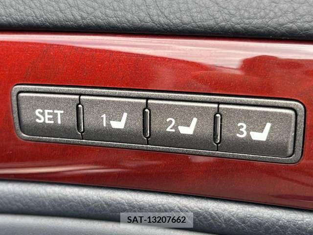 Lexus LS 2007-04 275458-6