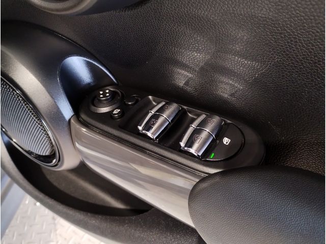 Bmw MINI 2019-03 24593-23