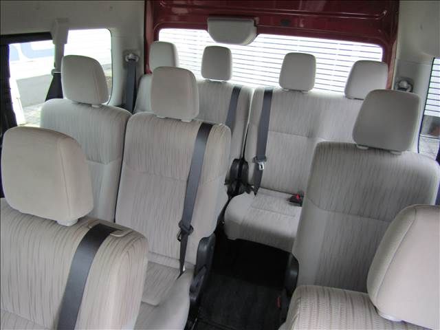 Nissan NV350 Caravan Microbus 2017-08 14077-24