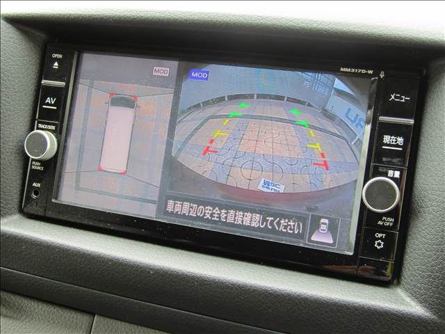 Nissan NV350 Caravan Microbus 2017-08 14077-6