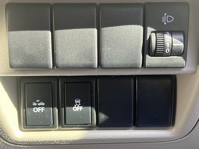 Nissan CLIPPER RIO 2018-03 2098-23