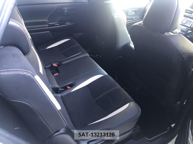 Toyota PRIUS ALPHA 2017-08 212888-8