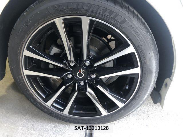Toyota PRIUS ALPHA 2017-08 212888-12