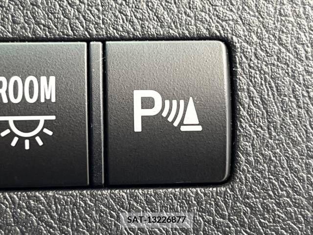Toyota VELLFIRE 2012-02 369831-7