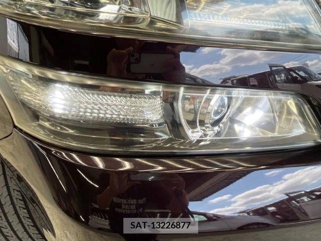 Toyota VELLFIRE 2012-02 369831-19