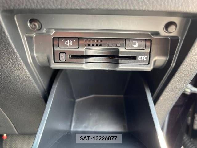 Toyota VELLFIRE 2012-02 369831-11