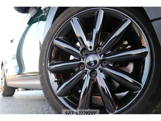 Bmw MINI 2019-01 215144-14