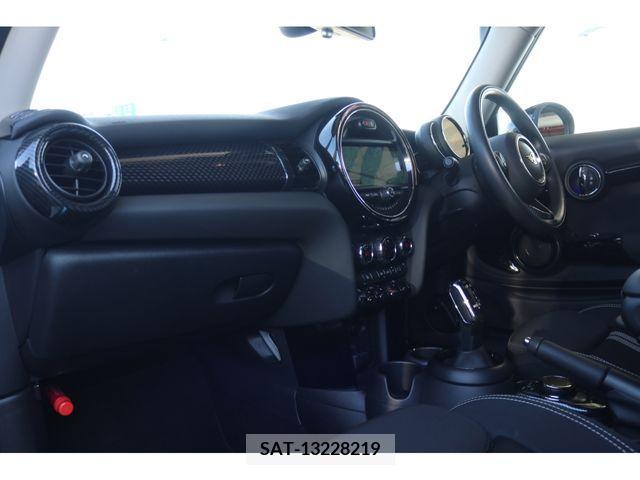Bmw MINI 2019-01 215144-23