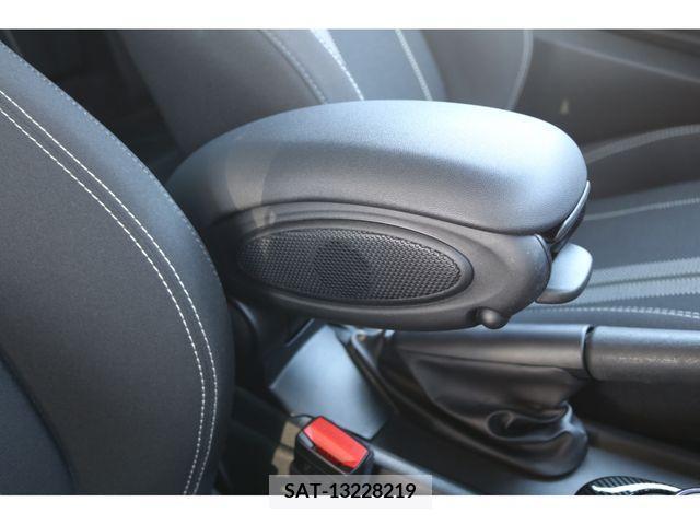 Bmw MINI 2019-01 215144-24