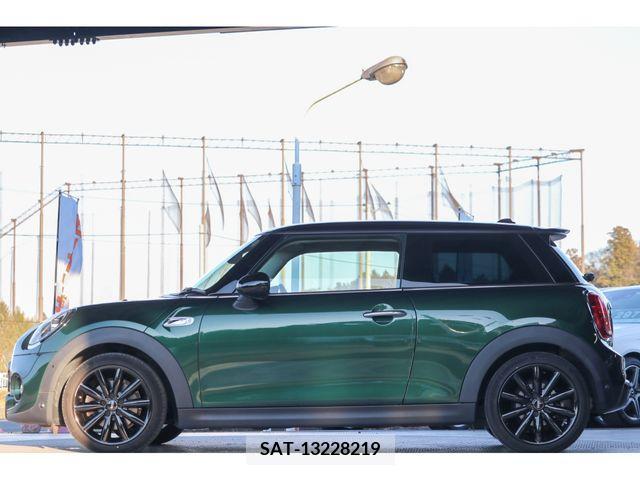 Bmw MINI 2019-01 215144-6