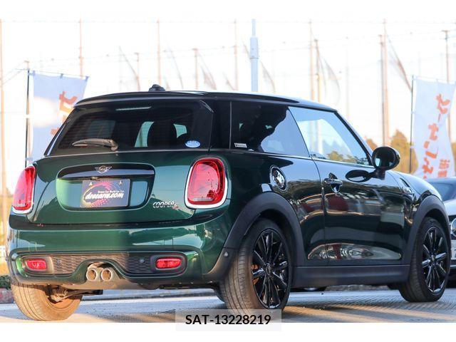 Bmw MINI 2019-01 215144-8