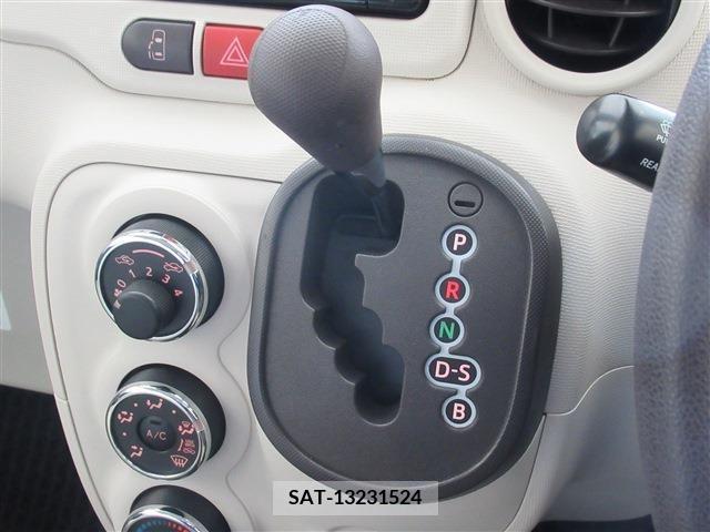 Toyota SPADE 2017-07 220561-10
