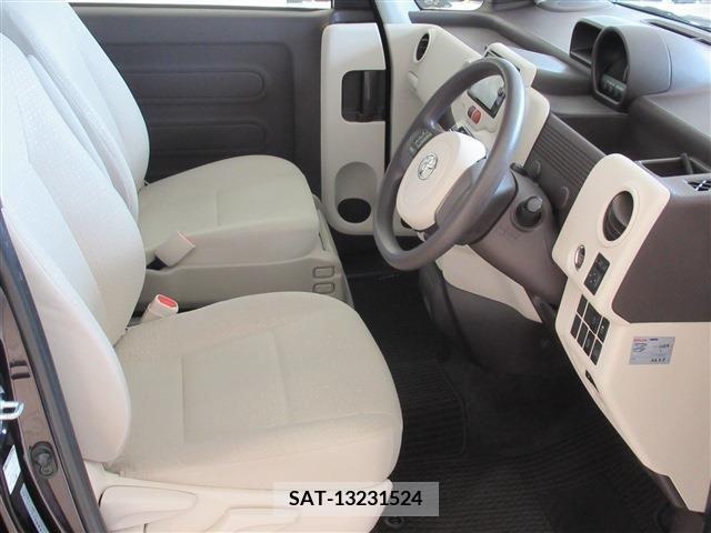 Toyota SPADE 2017-07 220561-14