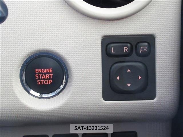 Toyota SPADE 2017-07 220561-11