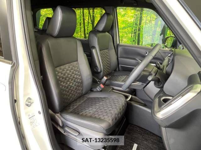 Toyota VOXY HYBRID 2022-10 341512-8