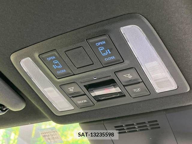 Toyota VOXY HYBRID 2022-10 341512-5
