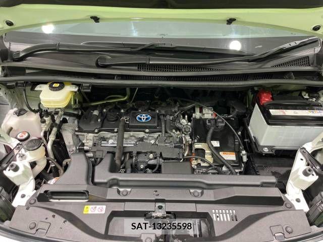 Toyota VOXY HYBRID 2022-10 341512-18