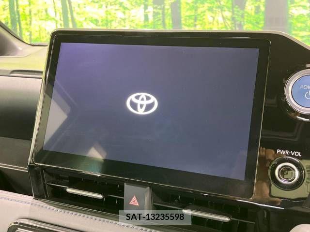 Toyota VOXY HYBRID 2022-10 341512-3