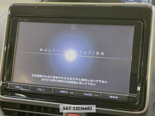 Toyota VOXY 2014-02 379911-3