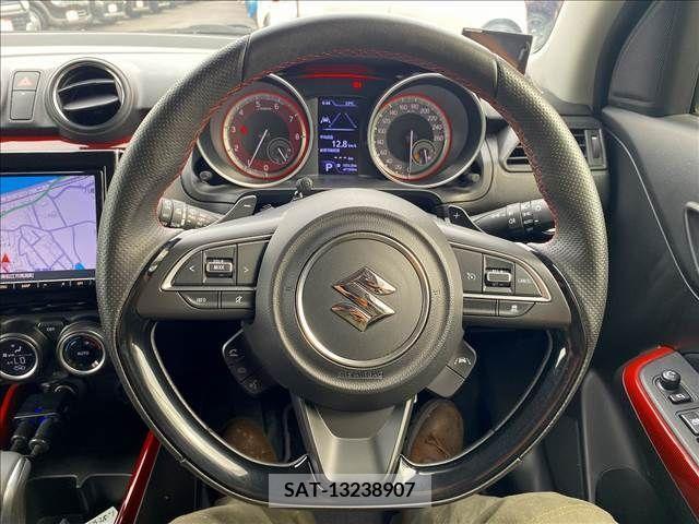 Suzuki SWIFT 2018-04 320799-12