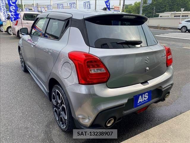 Suzuki SWIFT 2018-04 320799-2
